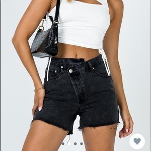 PRINCESS POLLY black shorts